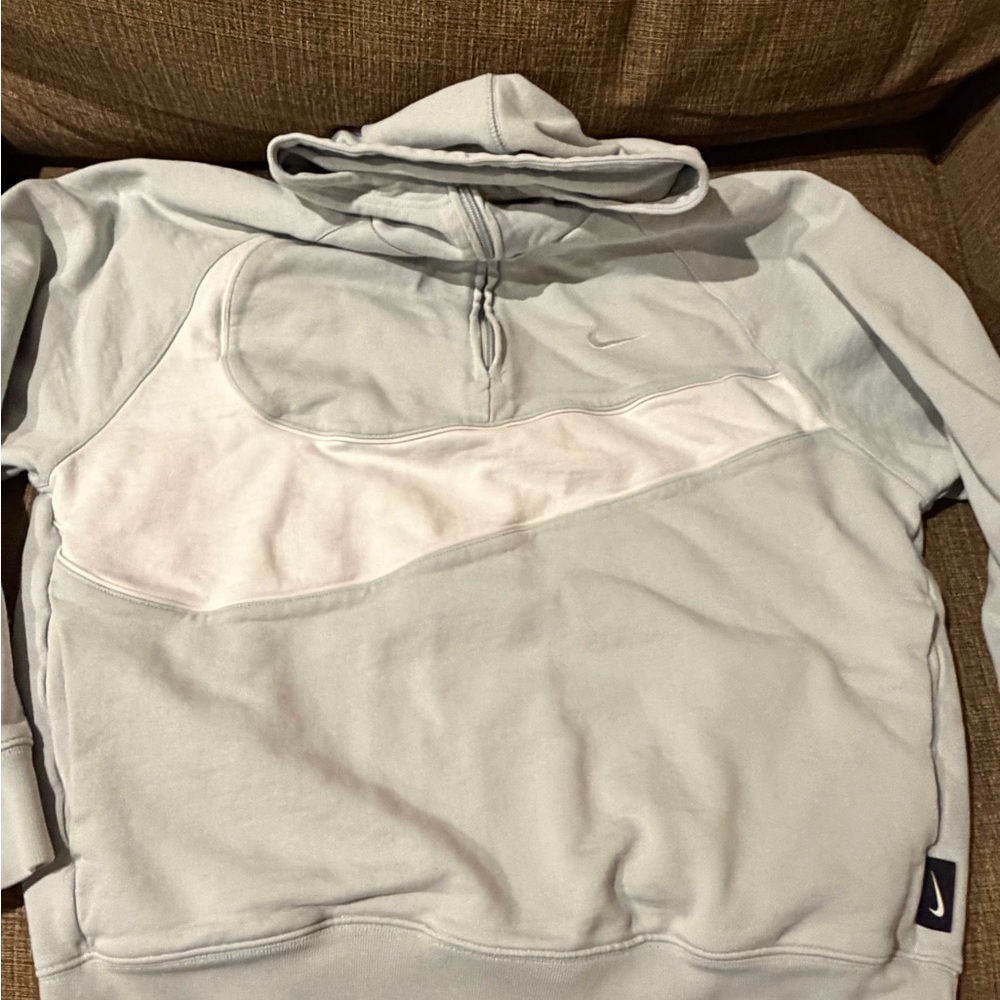 Nike Men's 1/4 zip Hoodie in Light Gray and White